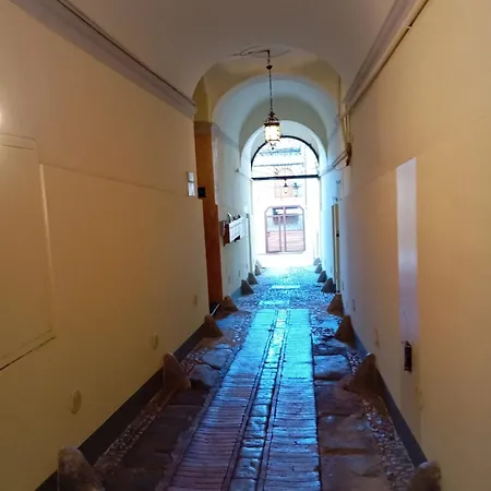 A Palazzo Montani Palmeri 斯波莱托